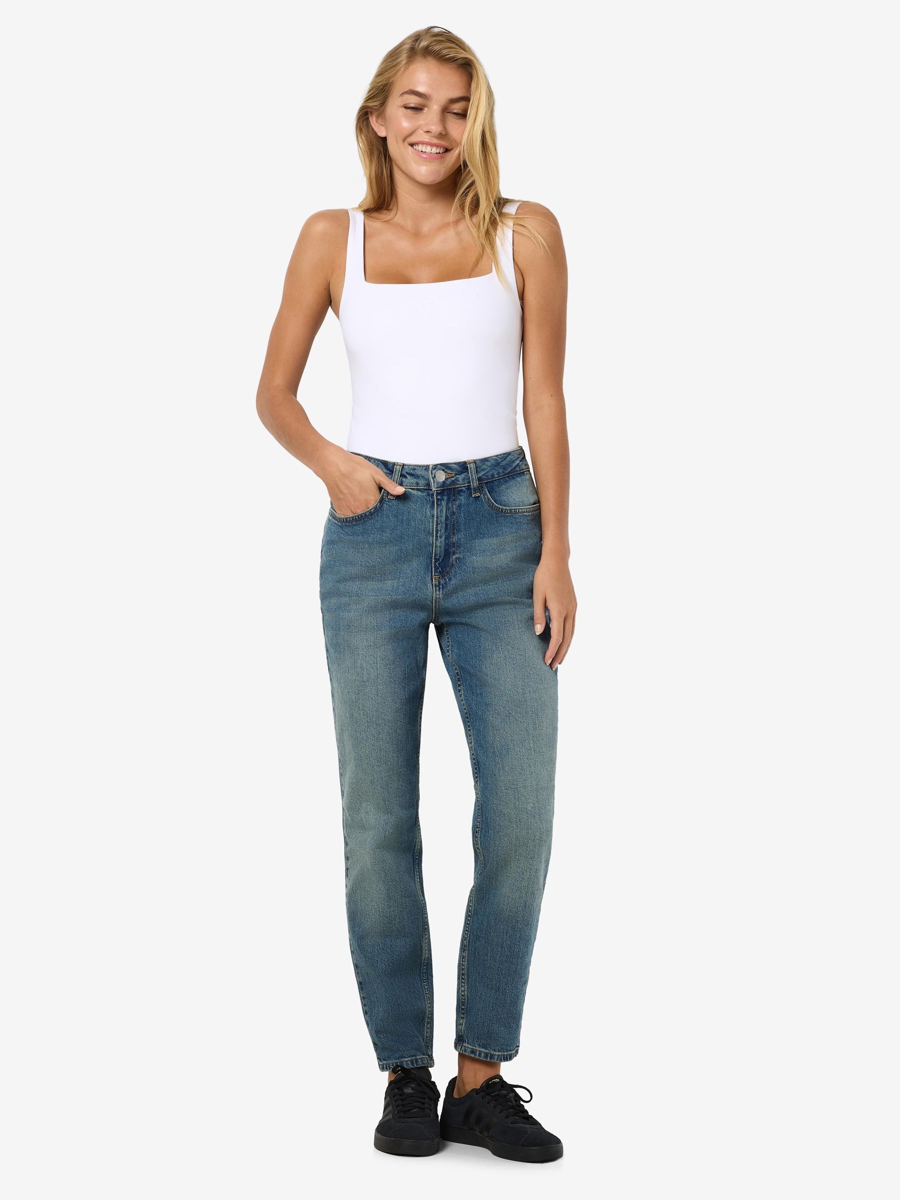 NMLILLIE MOM JEANS