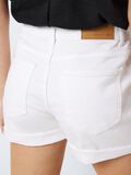 Noisy May À TAILLE HAUTE SHORTS EN JEAN, Bright White, highres - 27029544_BrightWhite_008.jpg