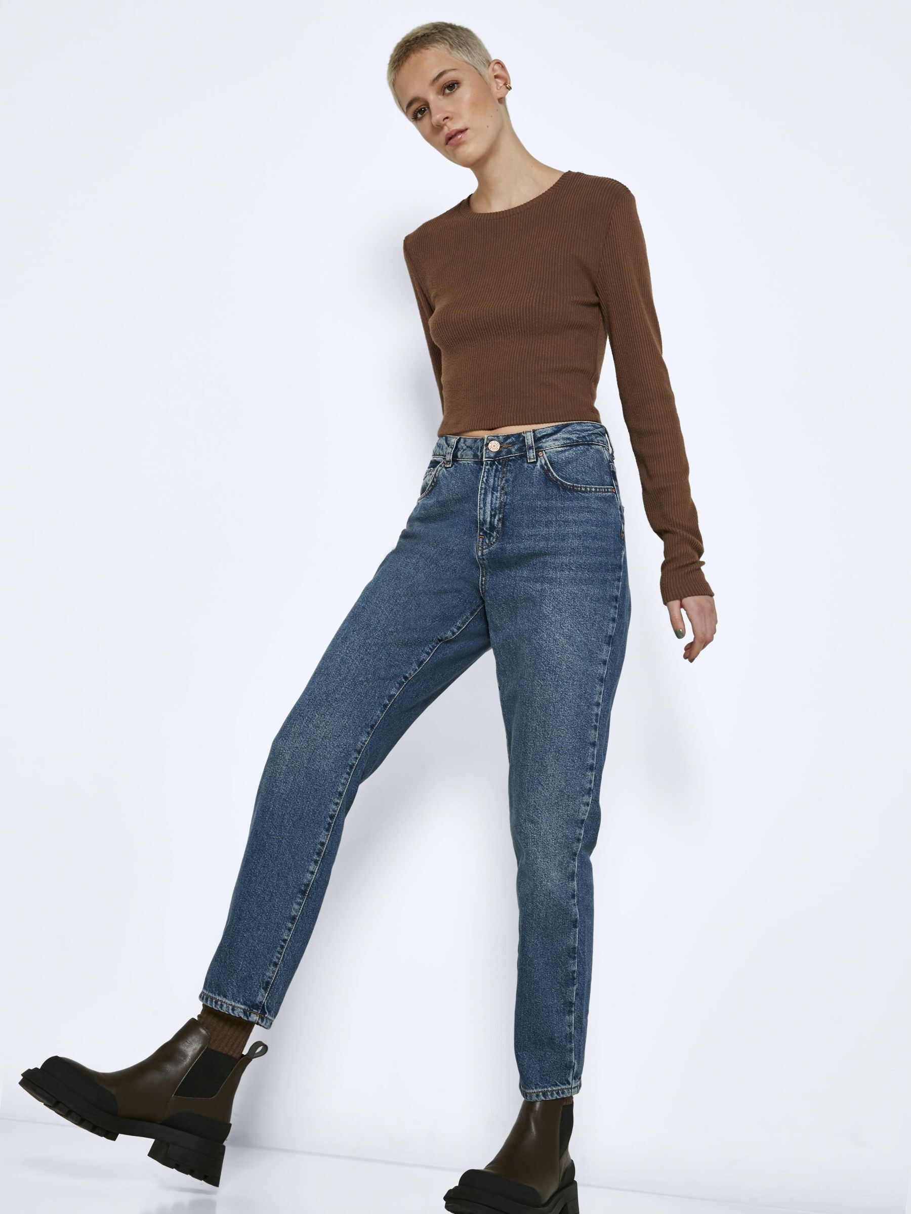 Shop mom jeans from Noisy May online