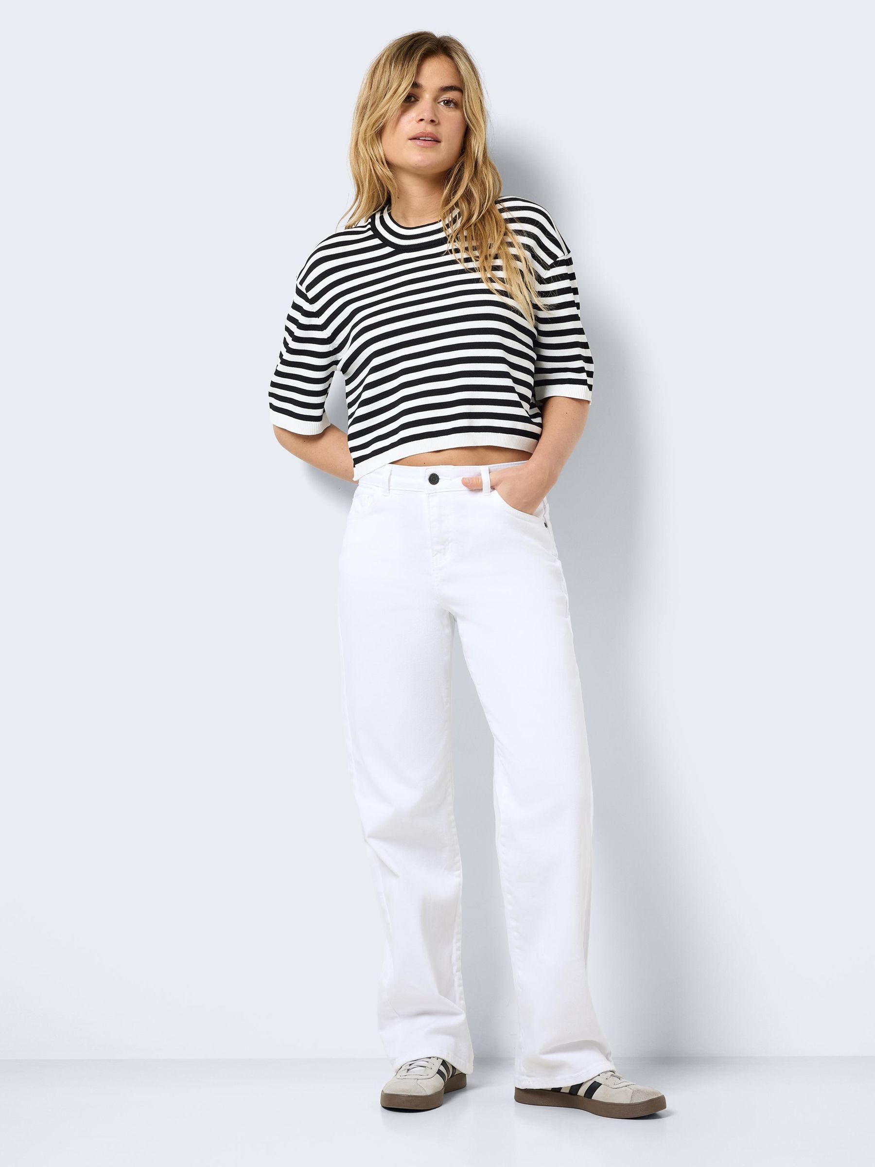 Noisy may white jeans top