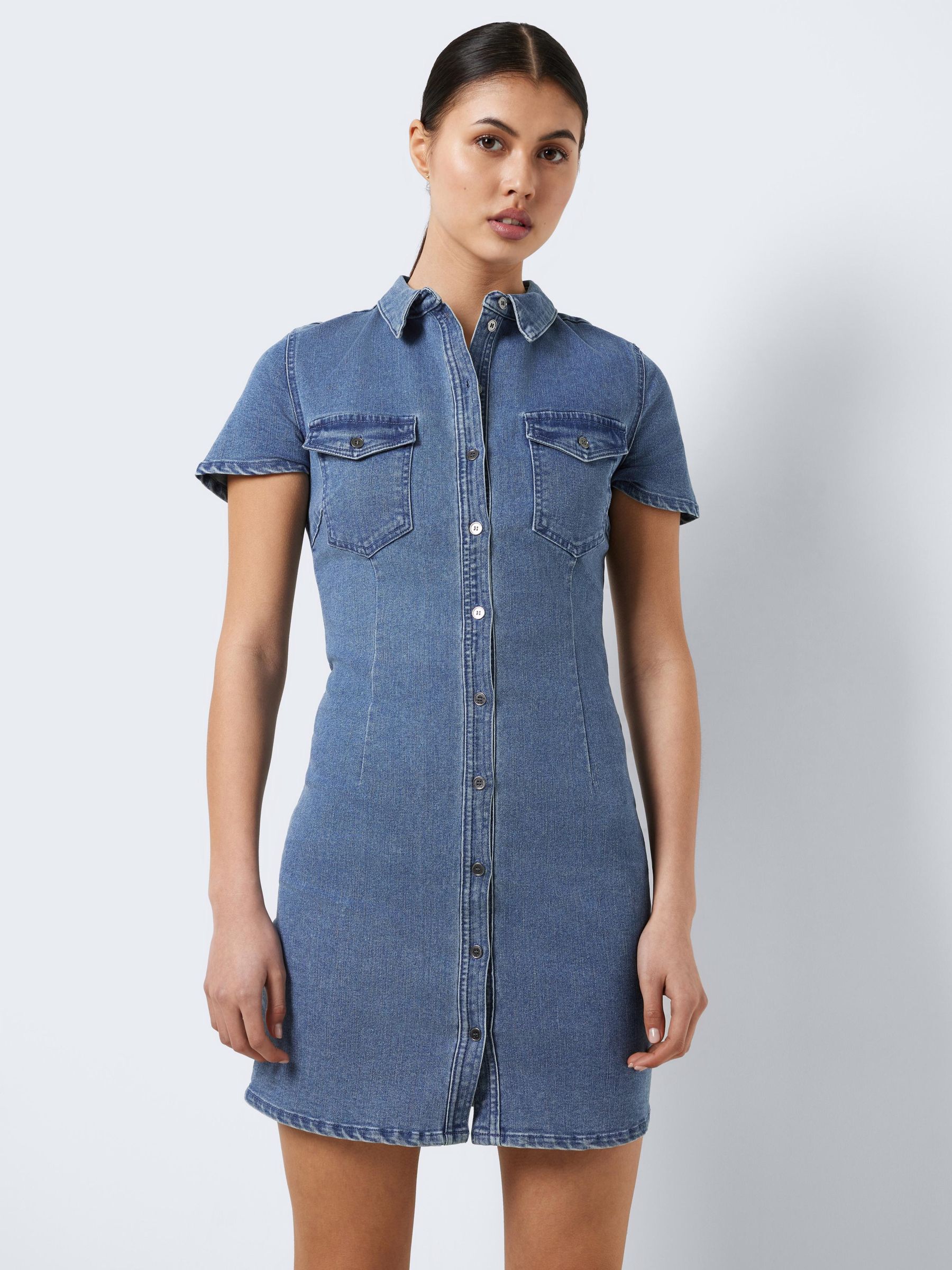 A MANCHES COURTES ROBE EN JEAN
