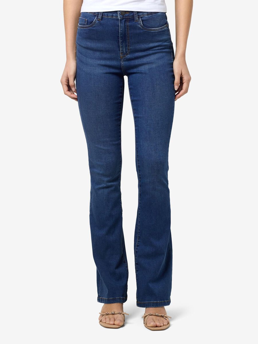 Noisy May NMSALLIE FLARED JEANS, Medium Blue Denim, highres - 27017557_MediumBlueDenim_003.jpg