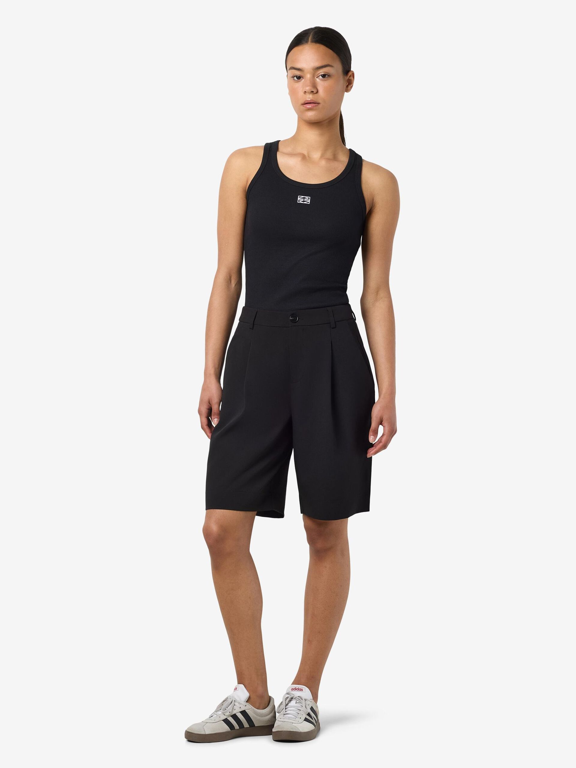 Carousel image - BERMUDA, Black | 4