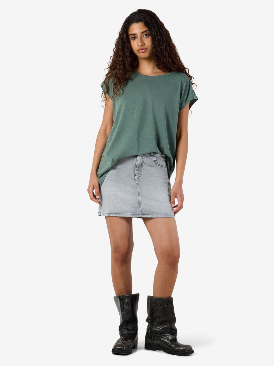 Carousel image 4 T-SHIRT, Laurel Wreath