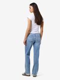 Noisy May NMNILA JEANS MED VID PASSFORM, Light Blue Denim, highres - 27034112_LightBlueDenim_005.jpg