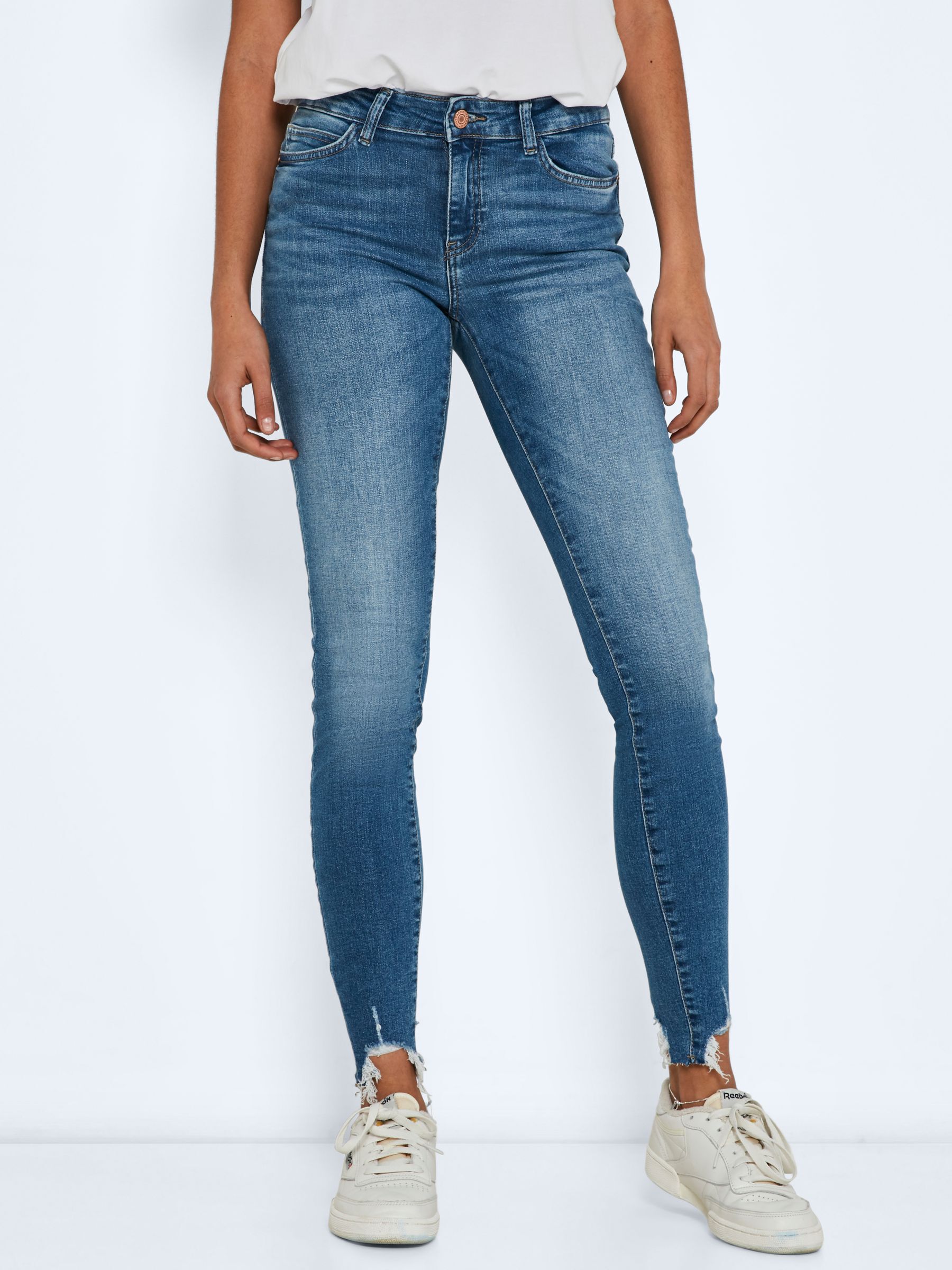 Shop Lucy jeans from Noisy May online
