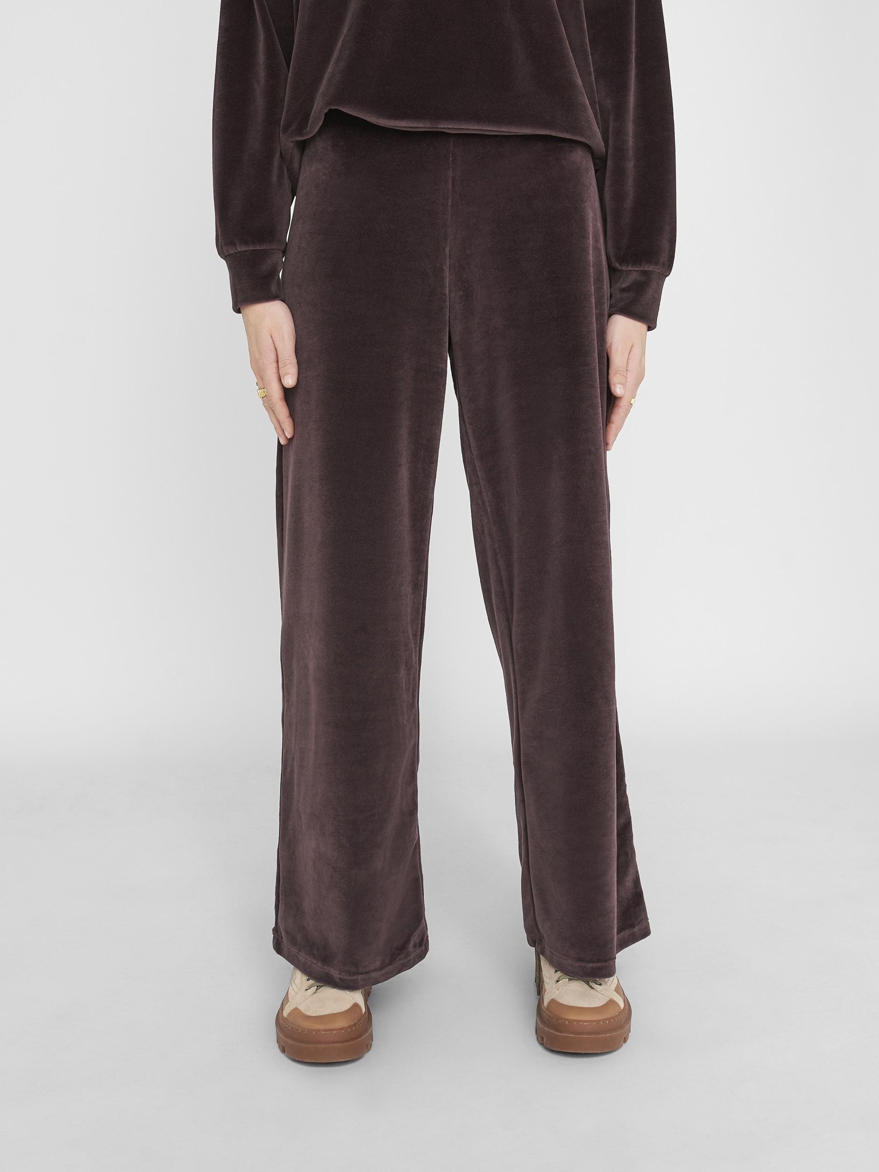 Wide leg velvet trousers | Noisy May