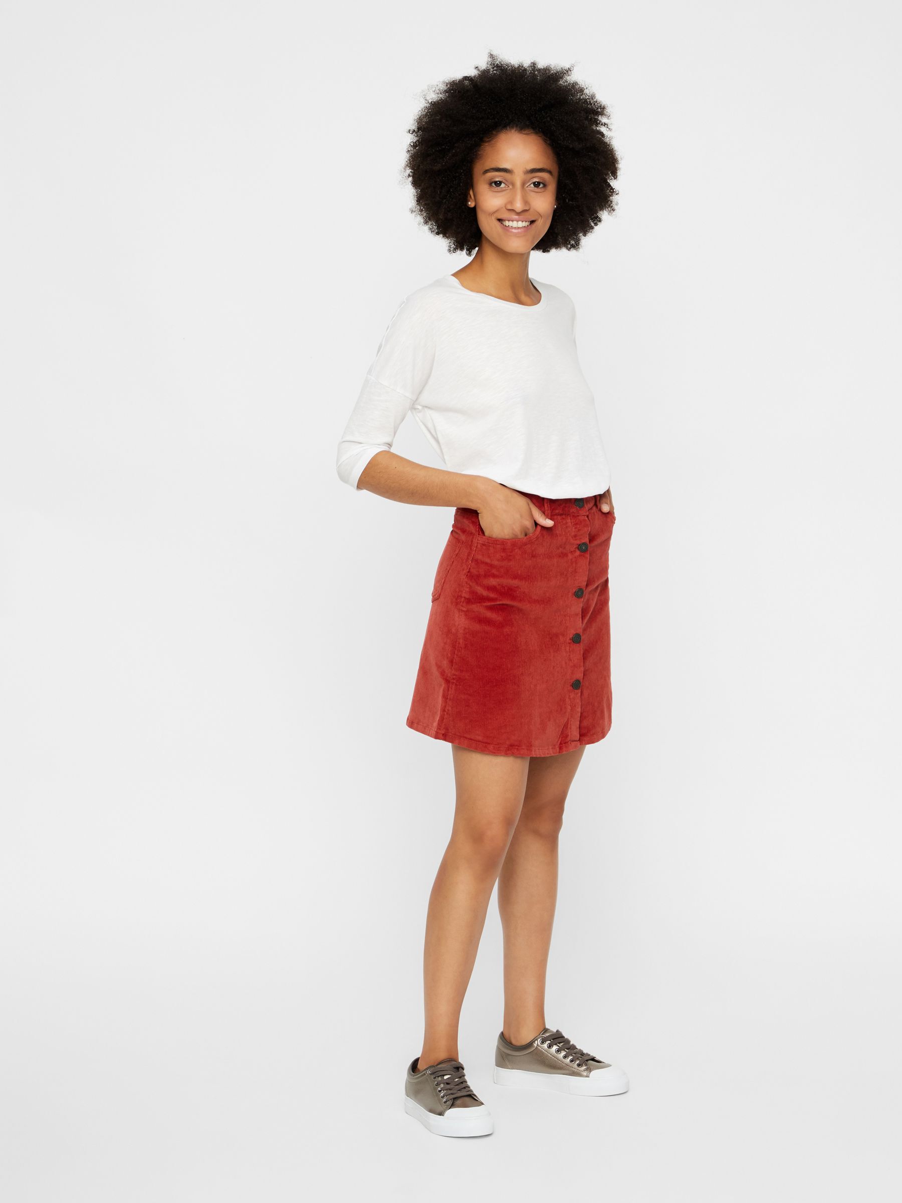 Red corduroy skirt online outfit