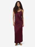 Noisy May SATIN SLIP DRESS, Vineyard Wine, highres - 27037472_VineyardWine_007.jpg