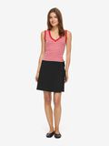 Product image thumbnail - NMSTORMI TOP MET V-HALS, Goji Berry | 2