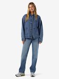 Product image thumbnail - NMKETTIE VESTE EN JEAN, Medium Blue Denim | 4