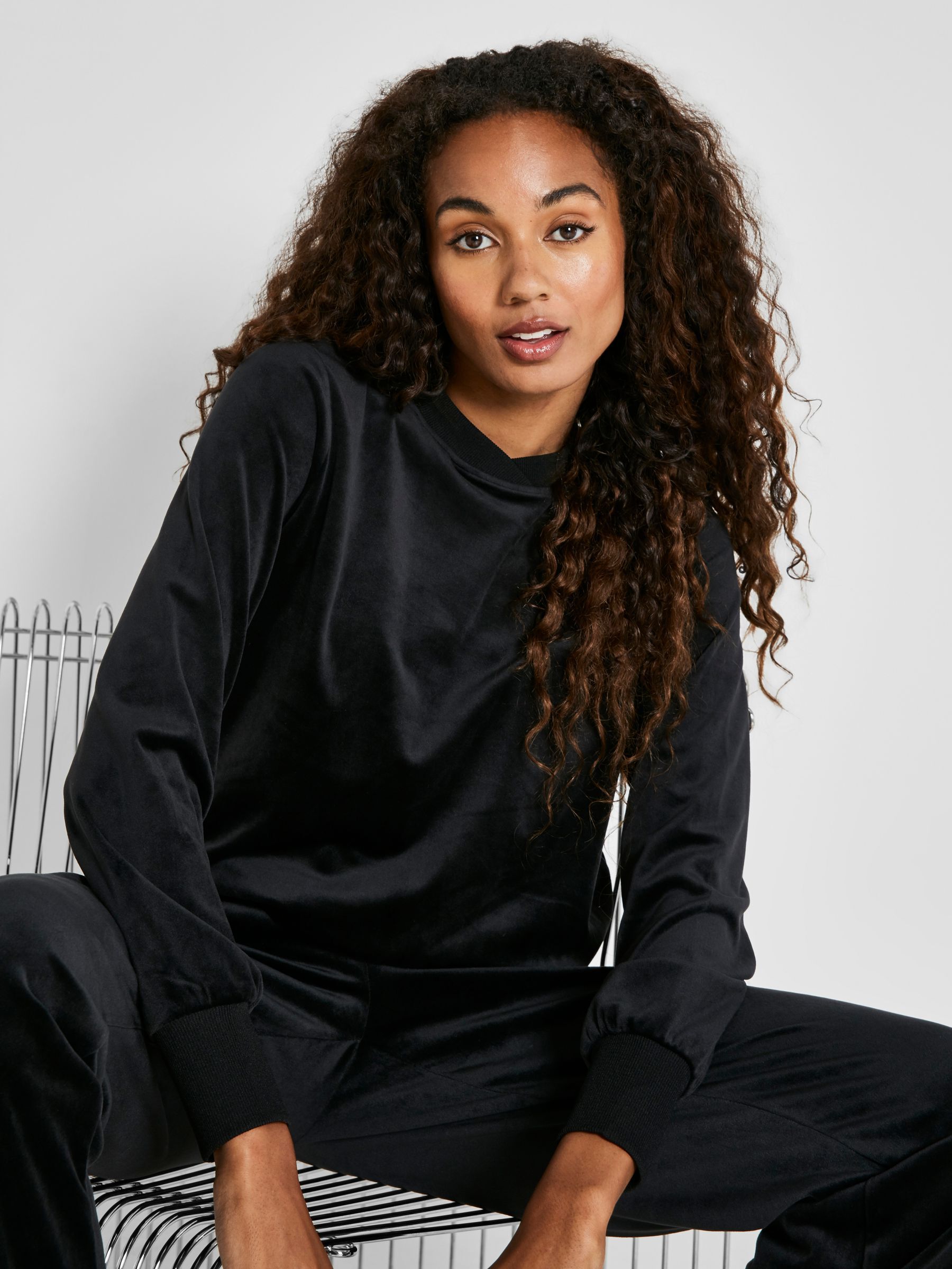 NMLUPA VELVET SWEATSHIRT Black NOISY MAY