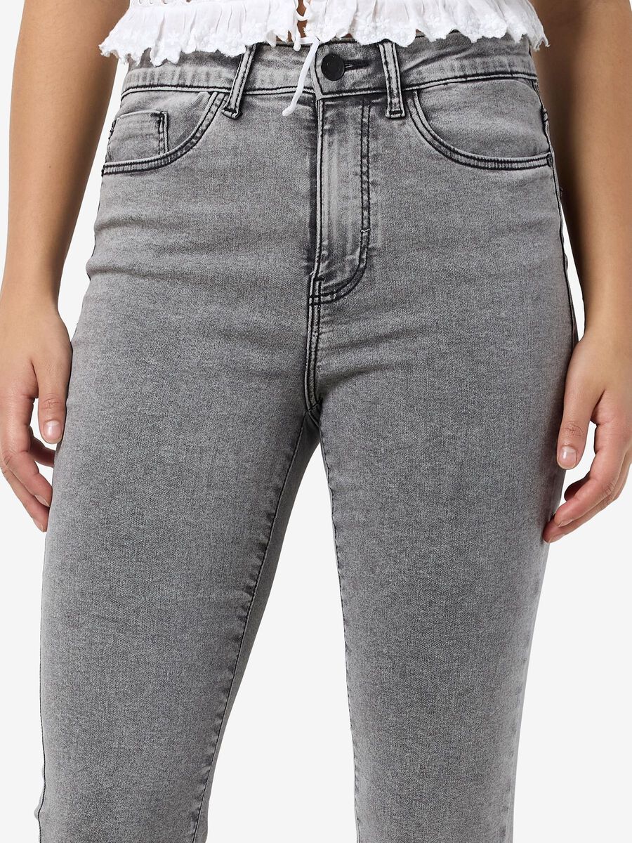 Carousel image - NMSALLIE BOOTCUT JEANS, Light Grey Denim | 4