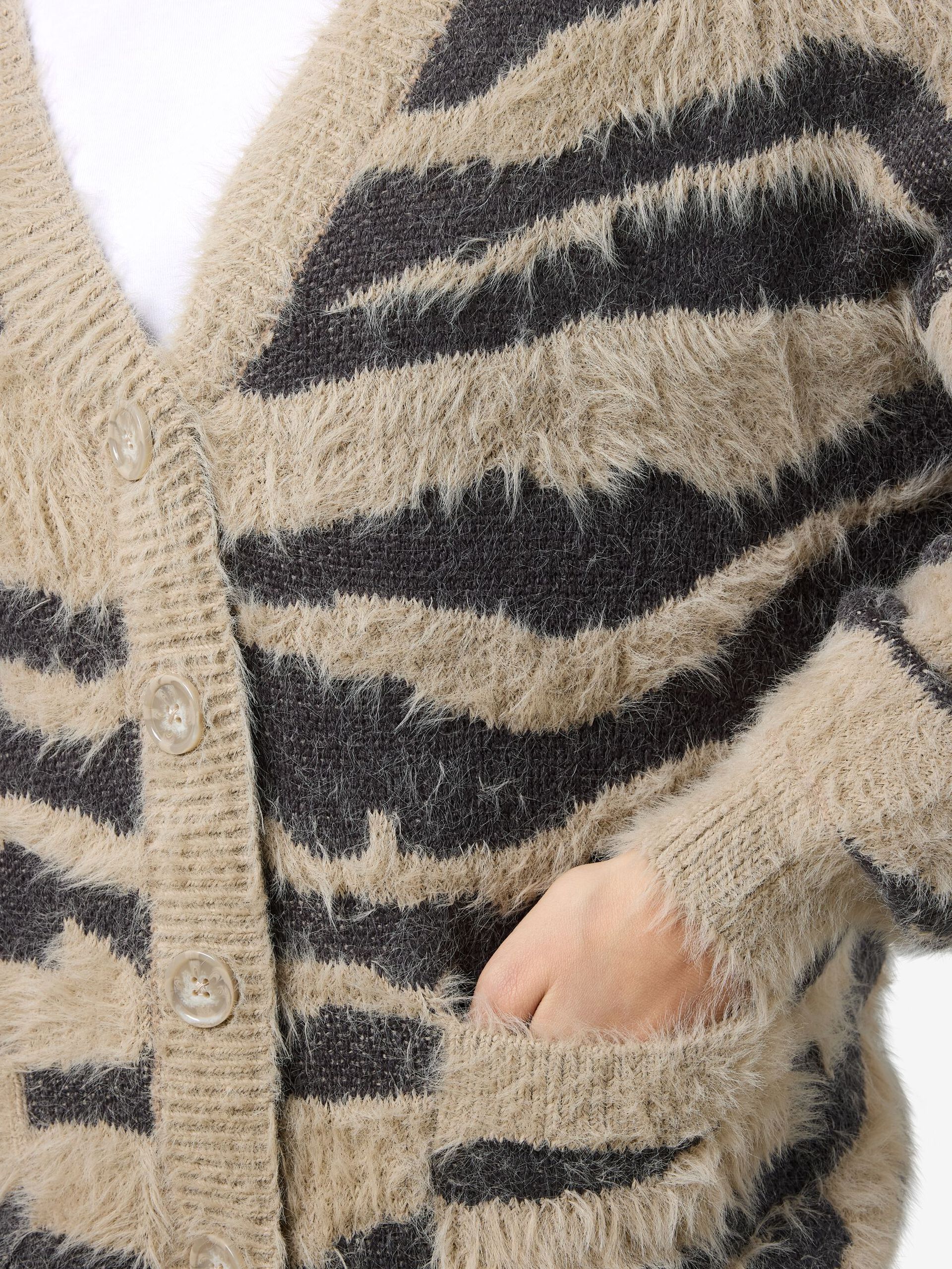 Carousel image - ANIMAL PRINT CARDIGAN, Aluminum | 5
