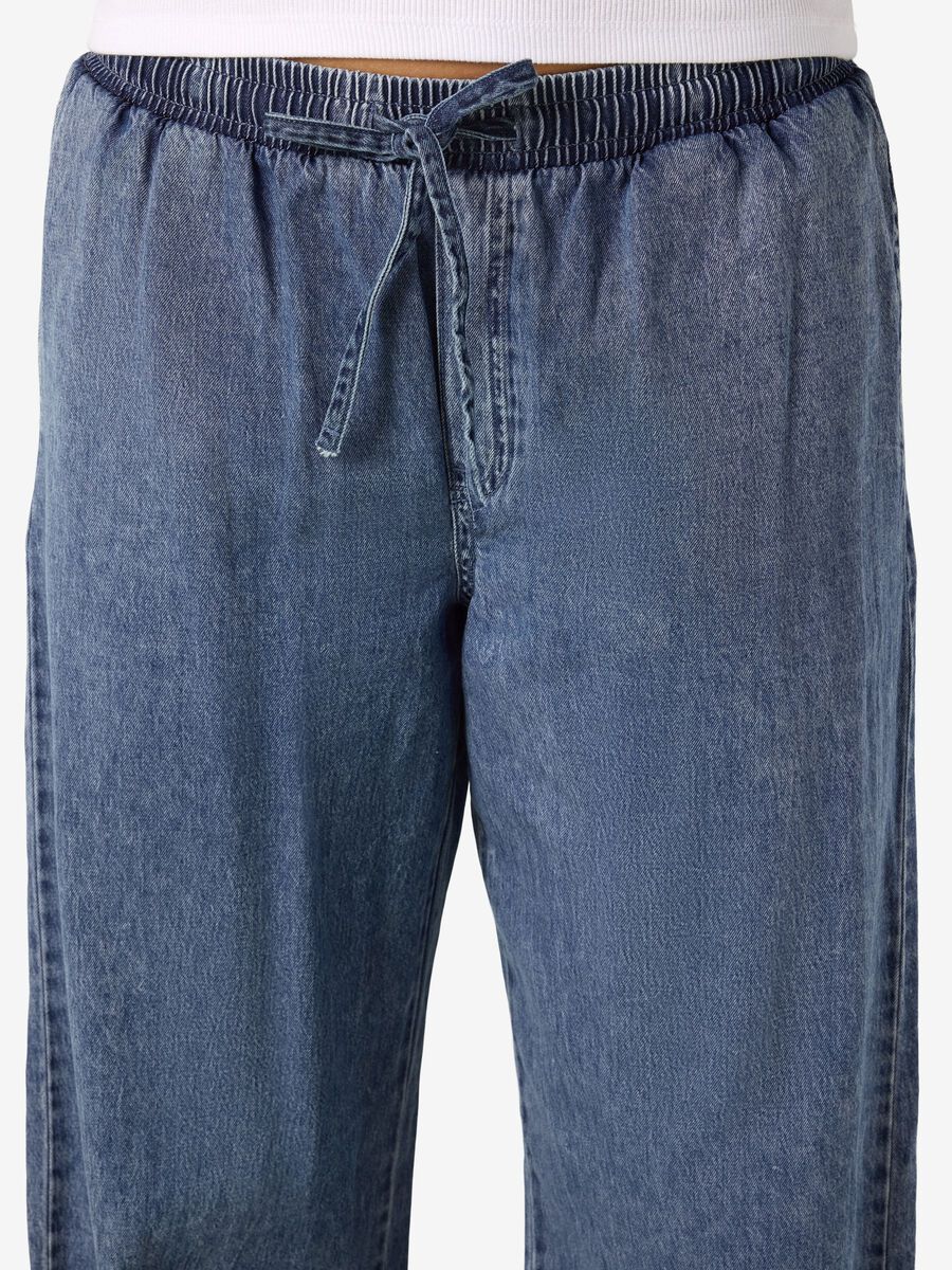 Carousel image - NMENZA  WIDE FIT JEANS, Medium Blue Denim | 5