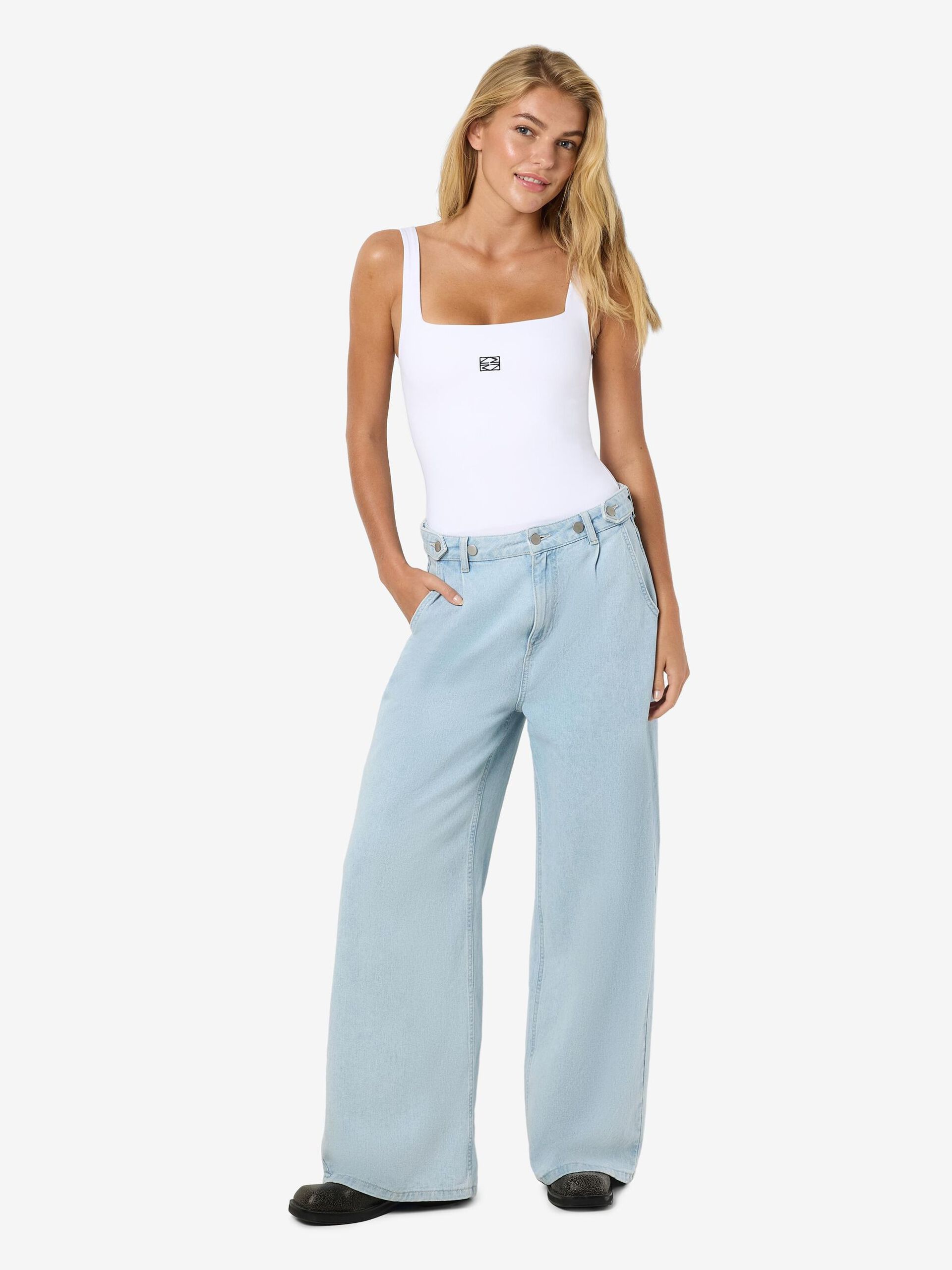 Carousel image - NMSEWA JEANS MIT WEITEM BEIN, Light Blue Denim | 6