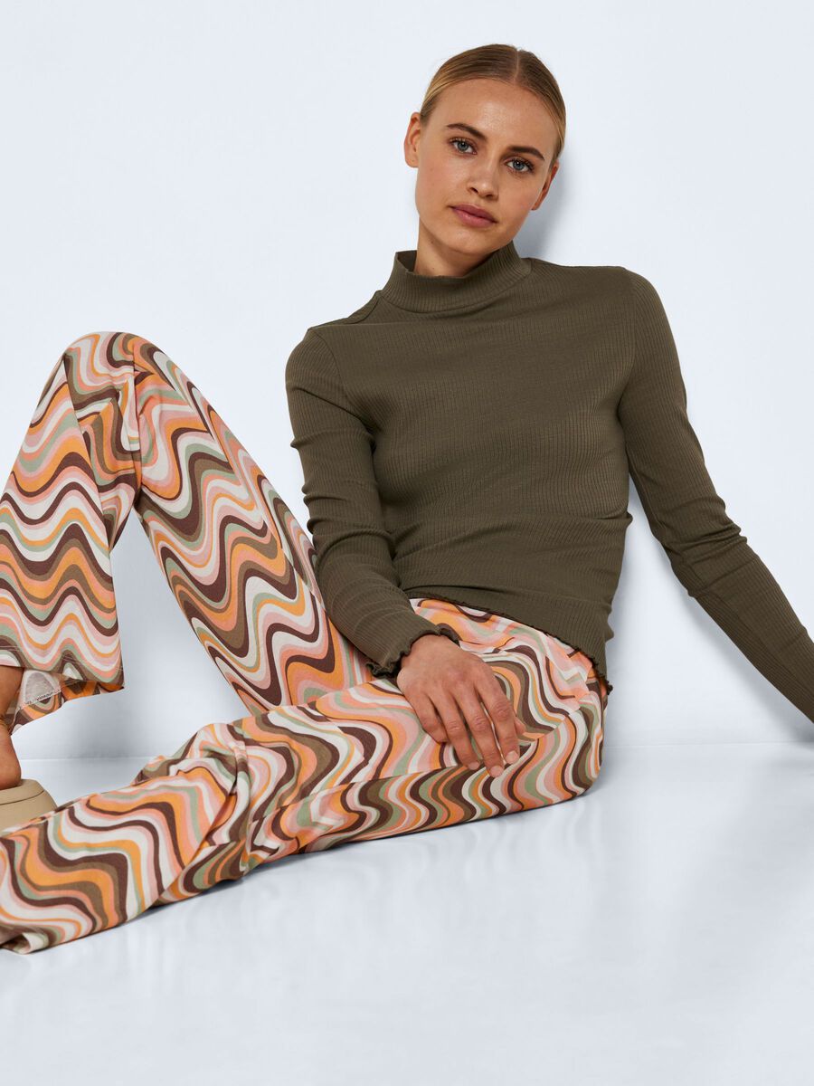 Noisy May HIGH NECK TOP, Kalamata, highres - 27021338_Kalamata_007.jpg